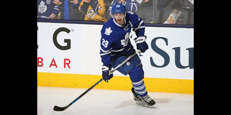 Brad Boyes playing for the Leafs.